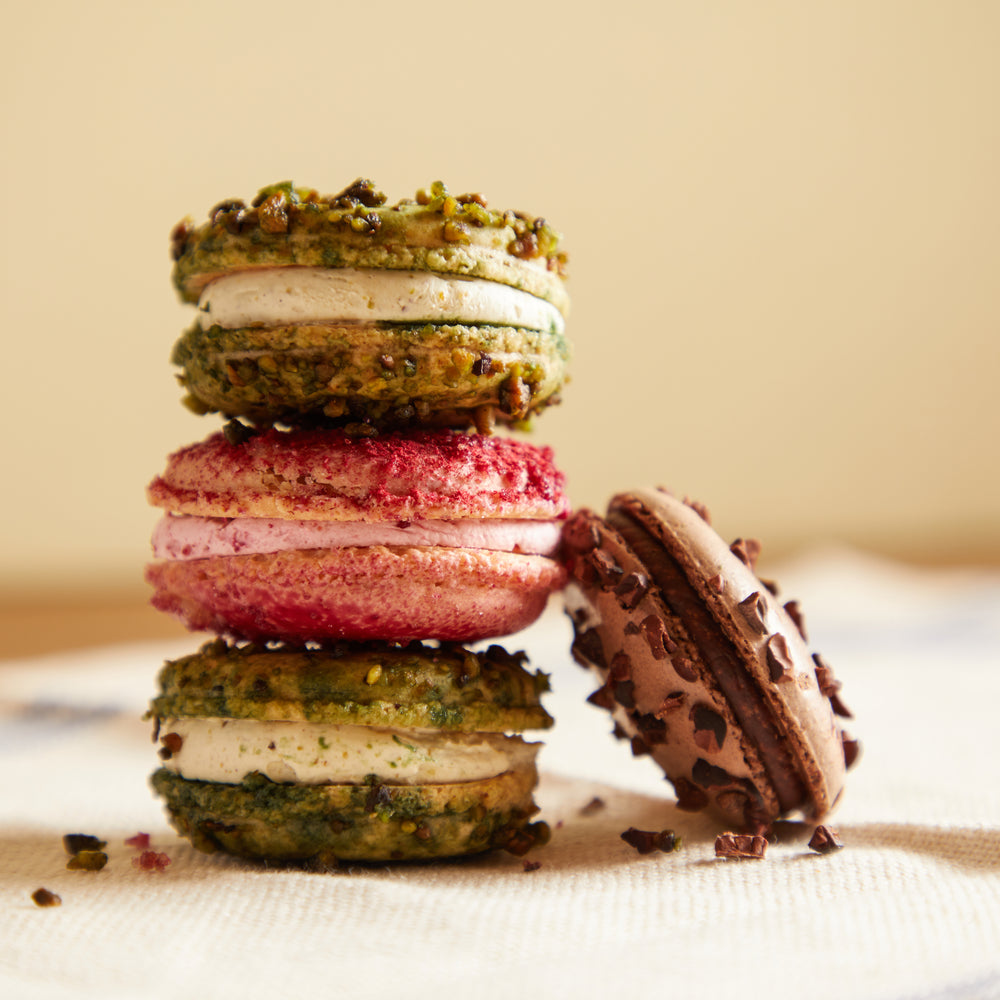 
            
                Load image into Gallery viewer, La Fromagerie - macarons (raspberry, pistachio, chocolate)
            
        